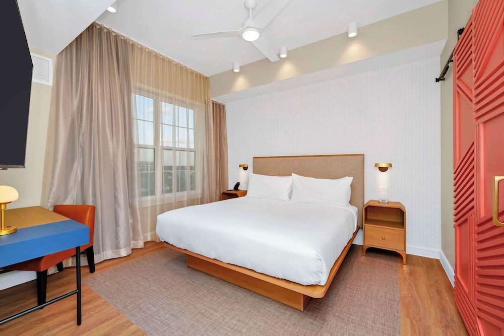 Suite, 1 King Bed