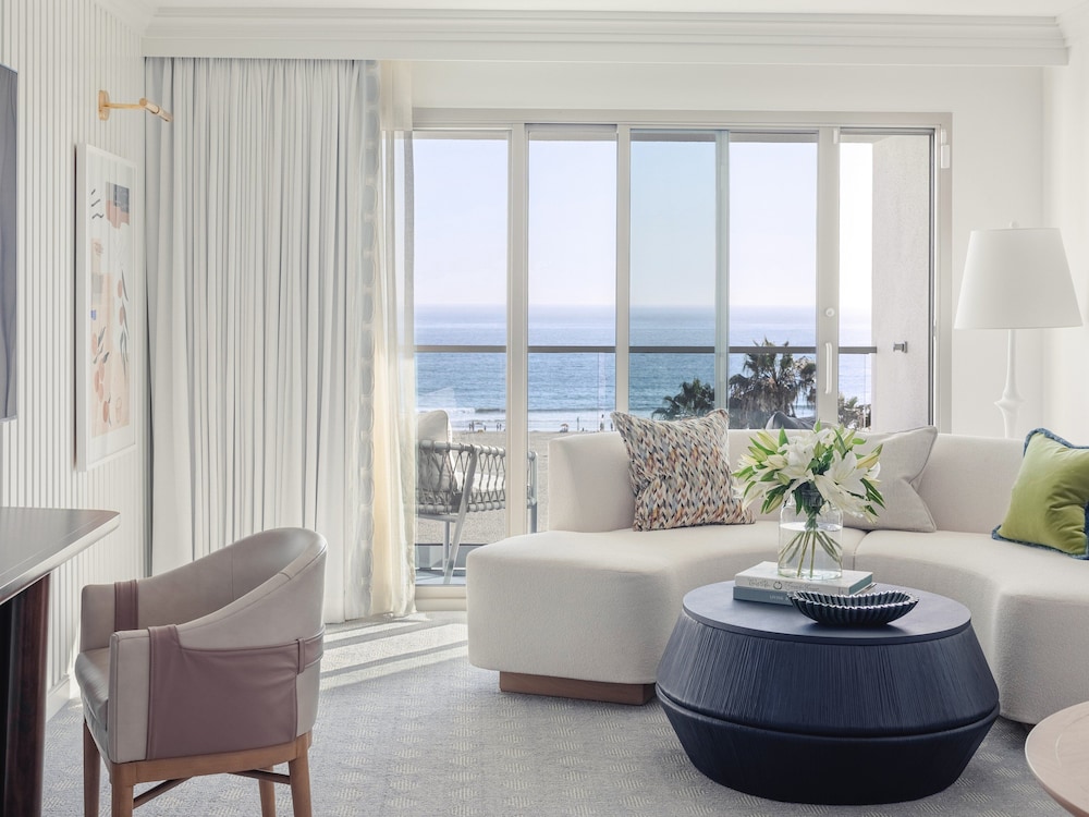 Room, 1 King Bed, Oceanfront (The 720) - Photo 1