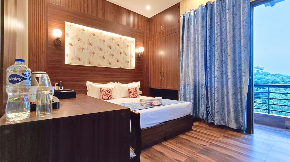 Premium Room, Balcony - Photo 10