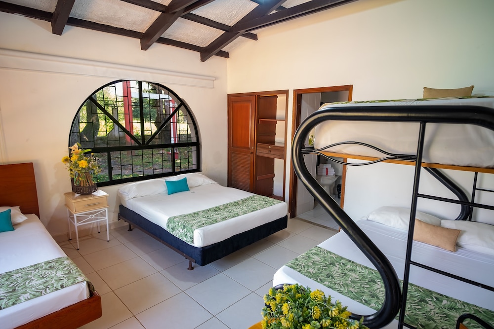Triple Room photo 2