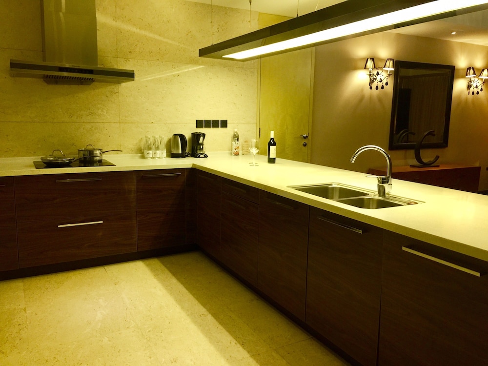 Apartment, 3 Bedrooms - Photo 27