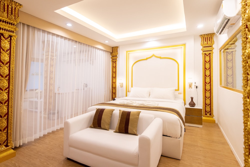 Royal Suite - Photo 11