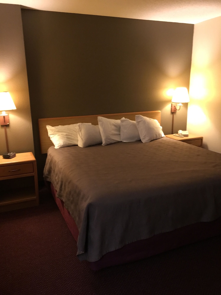 2 Room Suite, 1 King Bed and Sofa Bed