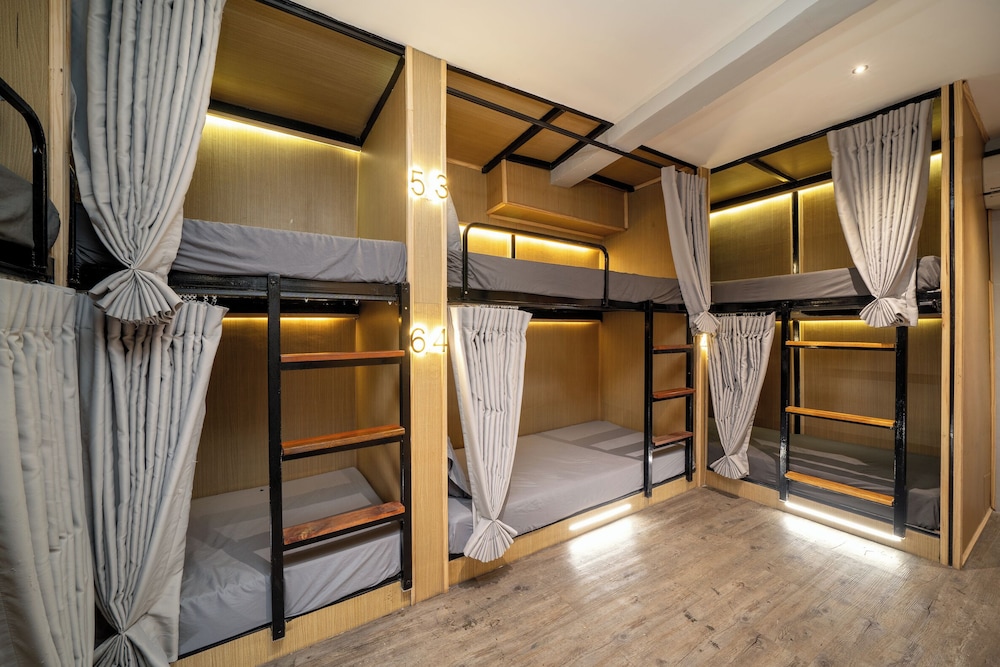 Bed in 8-Bed Dormitory F2 (Smoking Building) photo 3