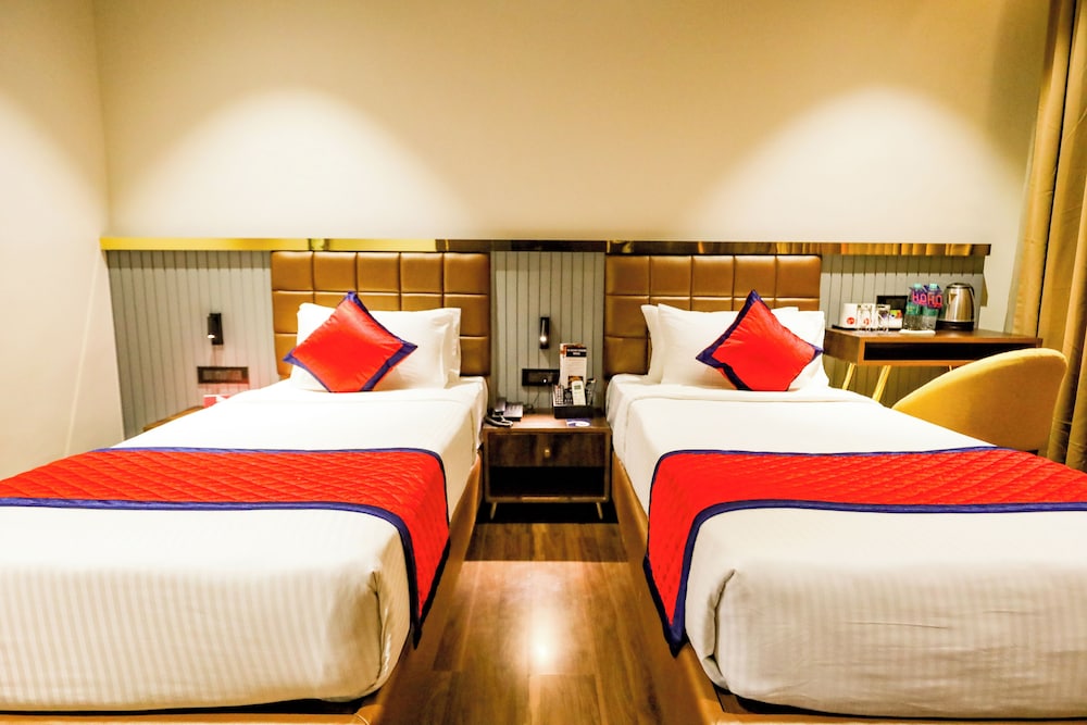 Deluxe Twin Room photo 2