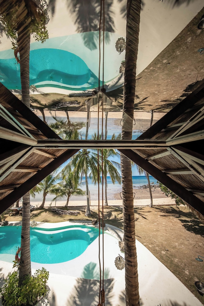 Exclusive House, Sea View, Beachfront