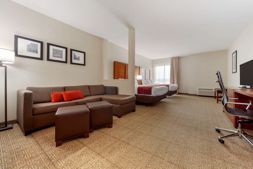 Suite, Multiple Beds, Accessible, Non Smoking