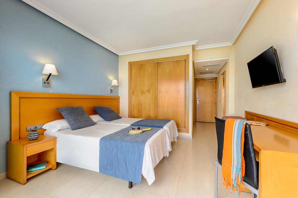 Double Room, Sea View (3 adults) photo 2