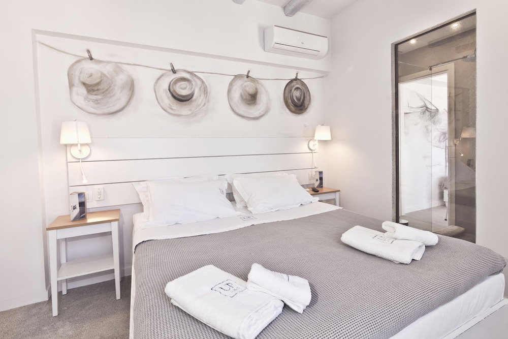 Honeymoon Suite with Private Terrace and Castle View photo 2