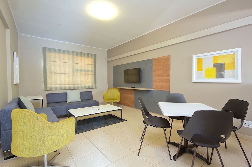 Double or Twin Room photo 3