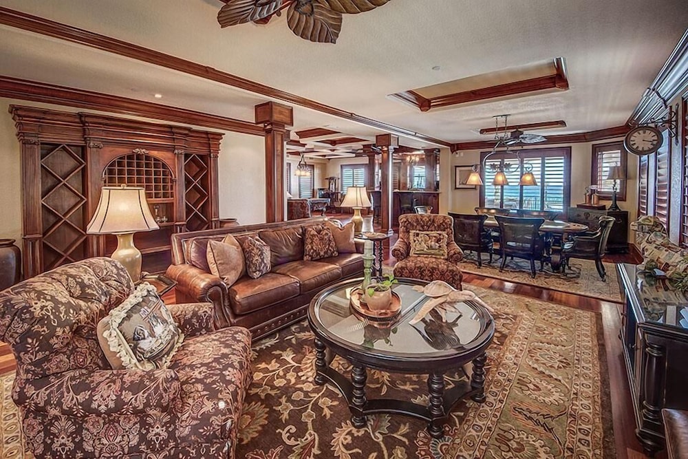 House, 6 Bedrooms, Ocean View, Beachfront