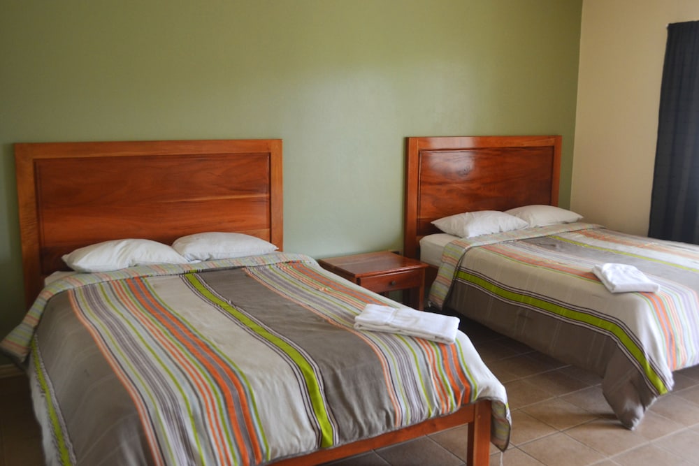 Deluxe Room, 2 Queen Beds, Garden View, Tower
