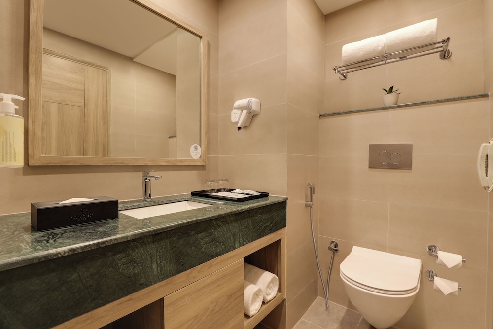 Executive Room with Mountain View - Photo 7
