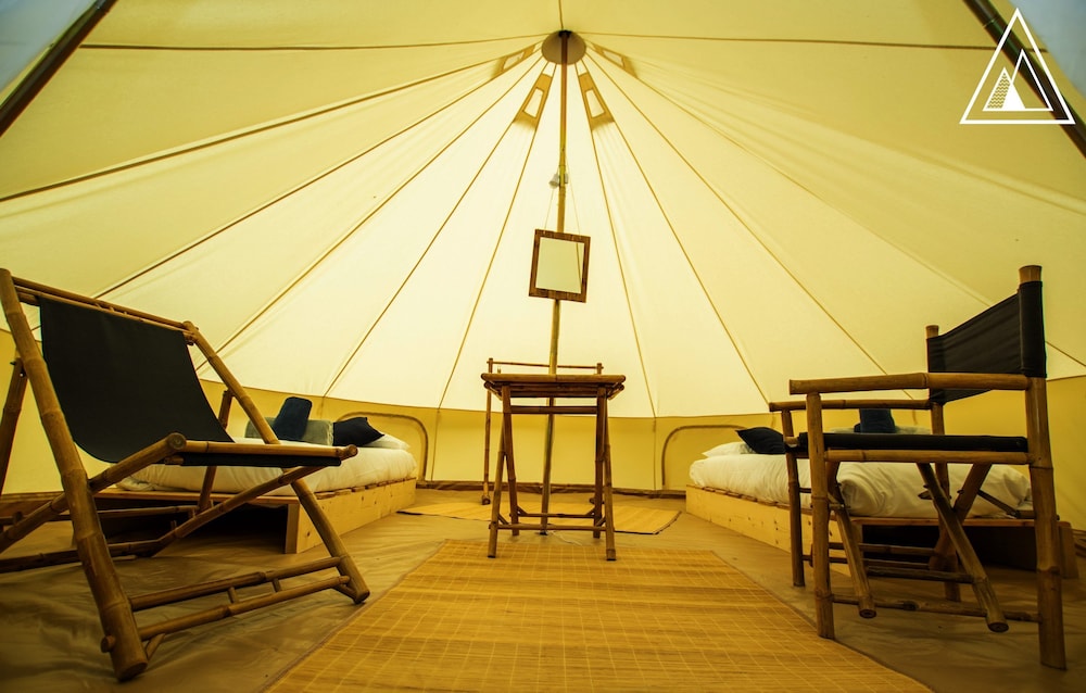 Tent (2)