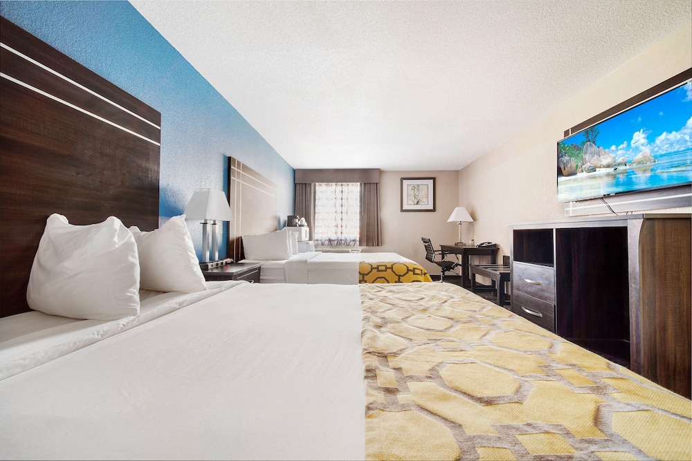 Room, 2 Queen Beds, Accessible, Non Smoking - Photo 4