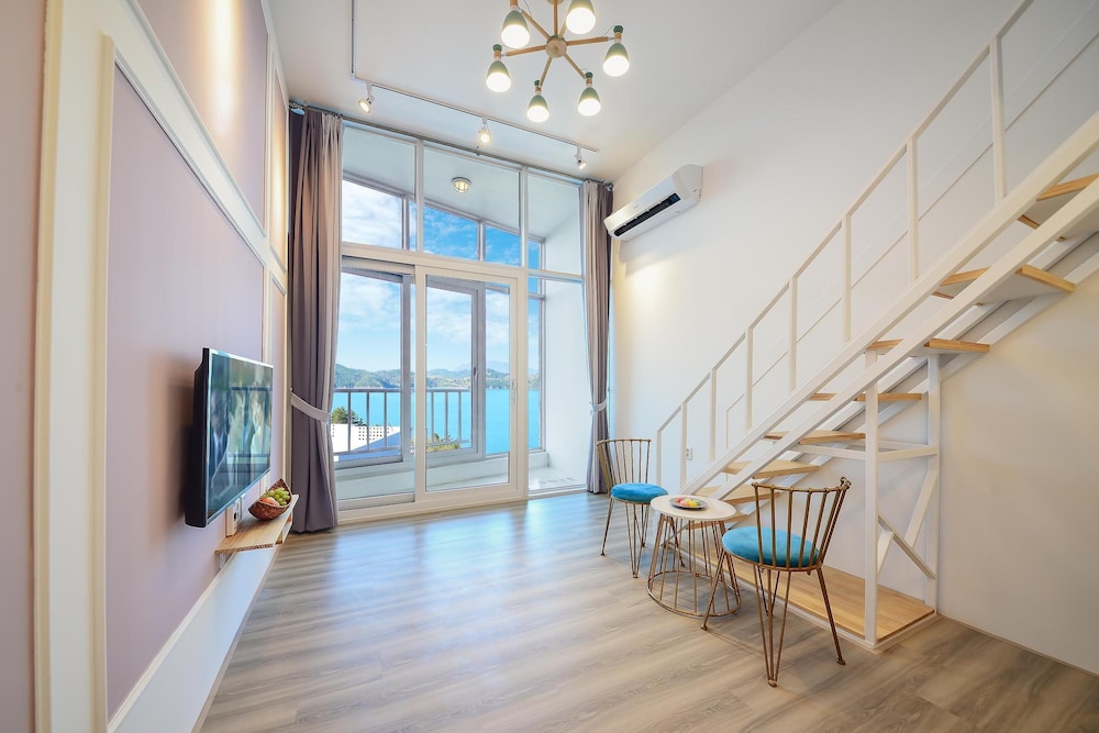 Basic Room, 1 Bedroom (E202(Ocean View)) - Photo 1
