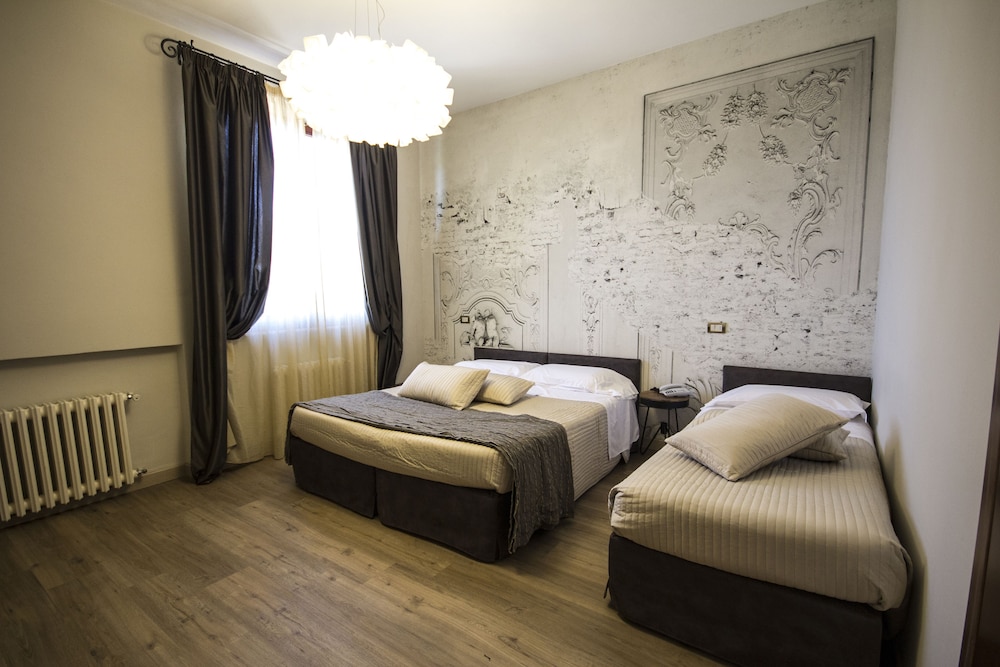 Superior Triple Room, Non Smoking, Ensuite - Photo 3