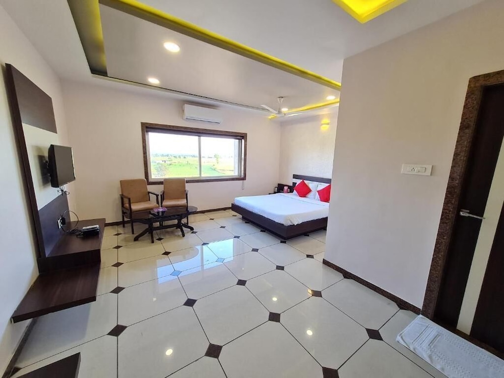 Deluxe Room, Garden View