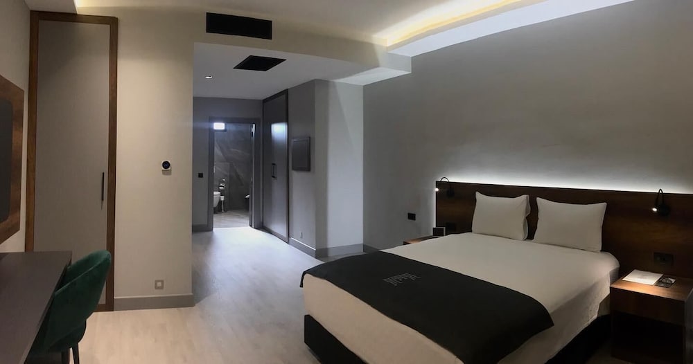Standard Double Room - Photo 8