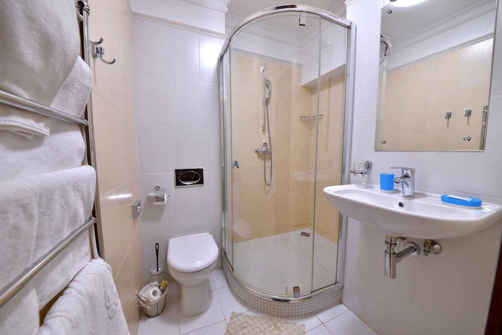 Standard Double or Twin Room photo 2