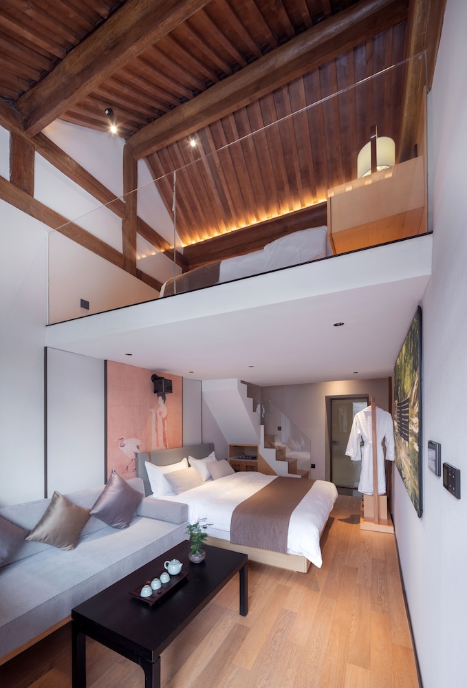 Loft Family Room With Two Double Bed