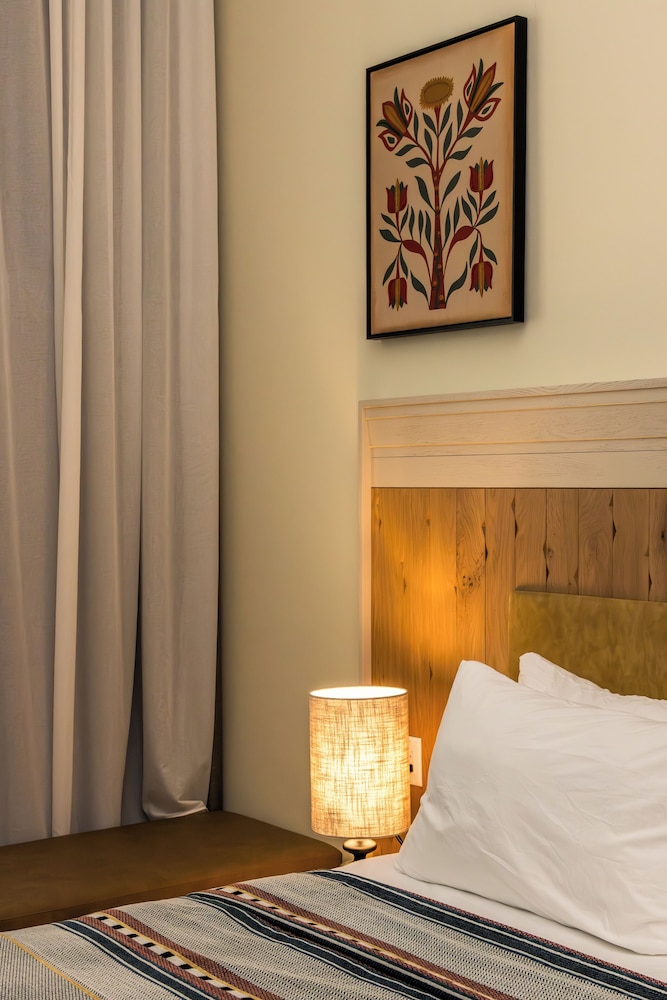 Room (Hearing Accessible) photo 1