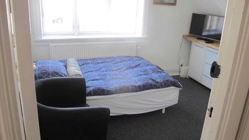 Economy Double Room Single Use, 1 Bedroom photo 3