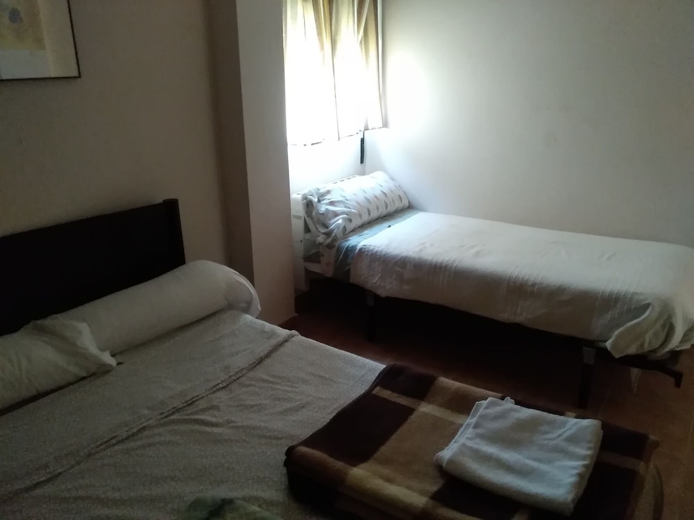 Triple Room, Shared Bathroom