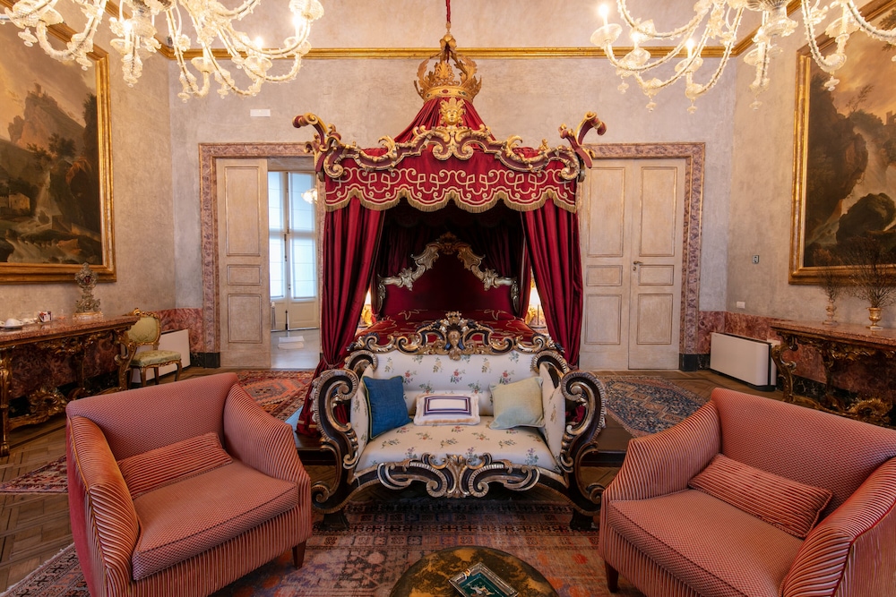 Luxury Room photo 2