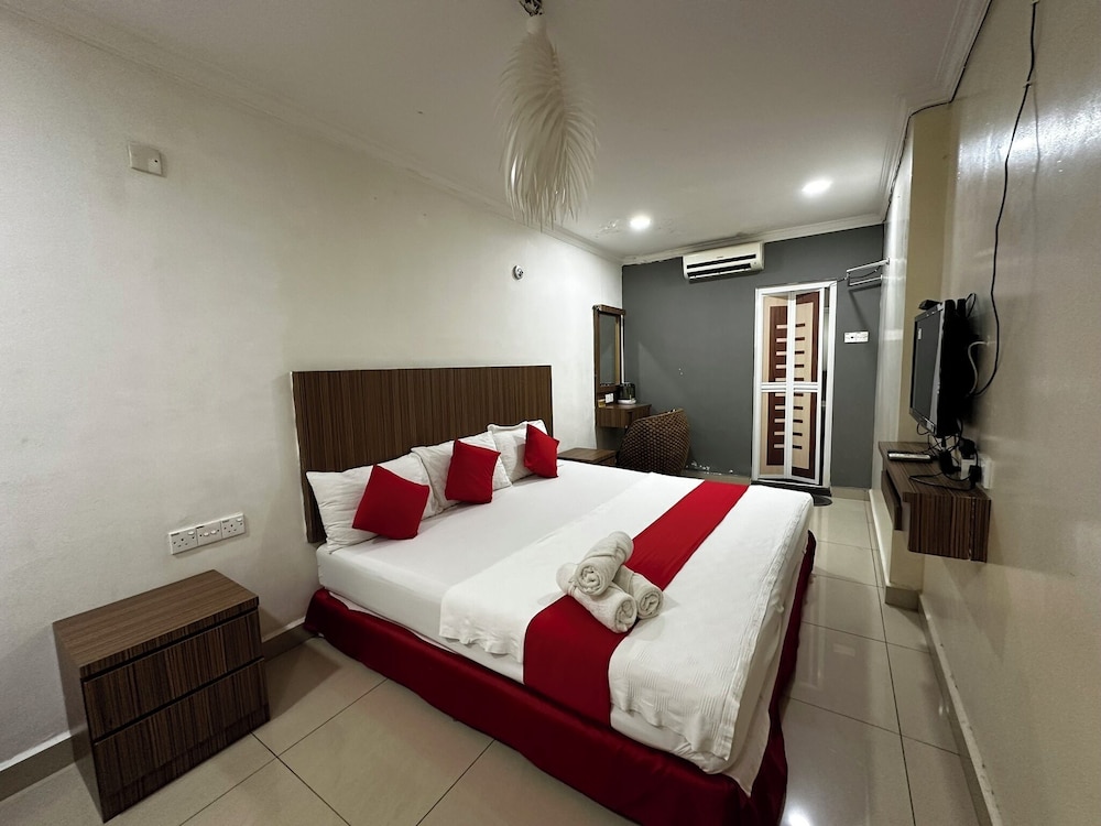 Family Double or Twin Room, City View
