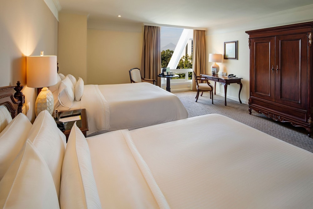 Deluxe Room, 2 Queen Beds photo 1