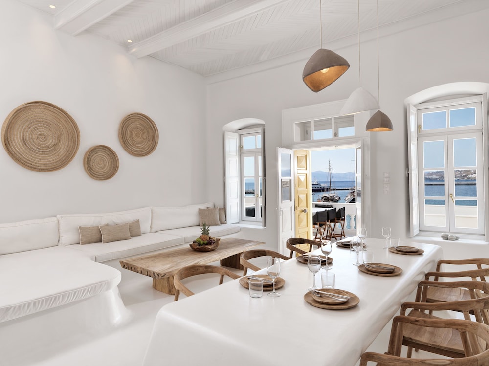 Villa, 4 Bedrooms, Sea View photo 2