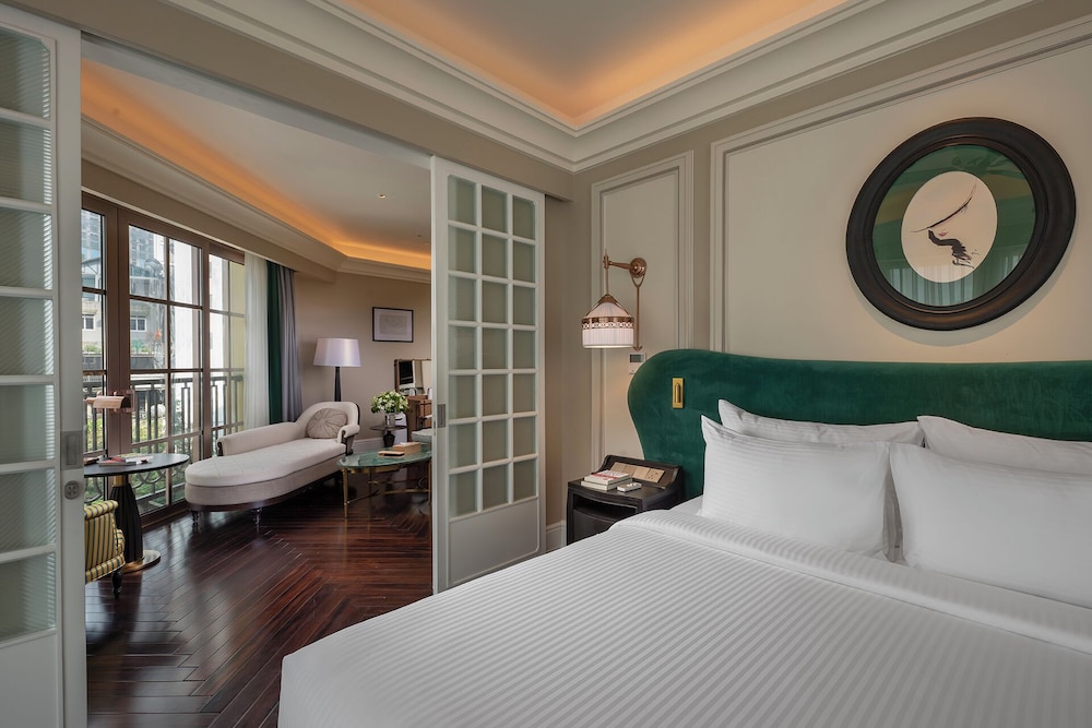 Deluxe Studio Suite, Bathtub, City View photo 3