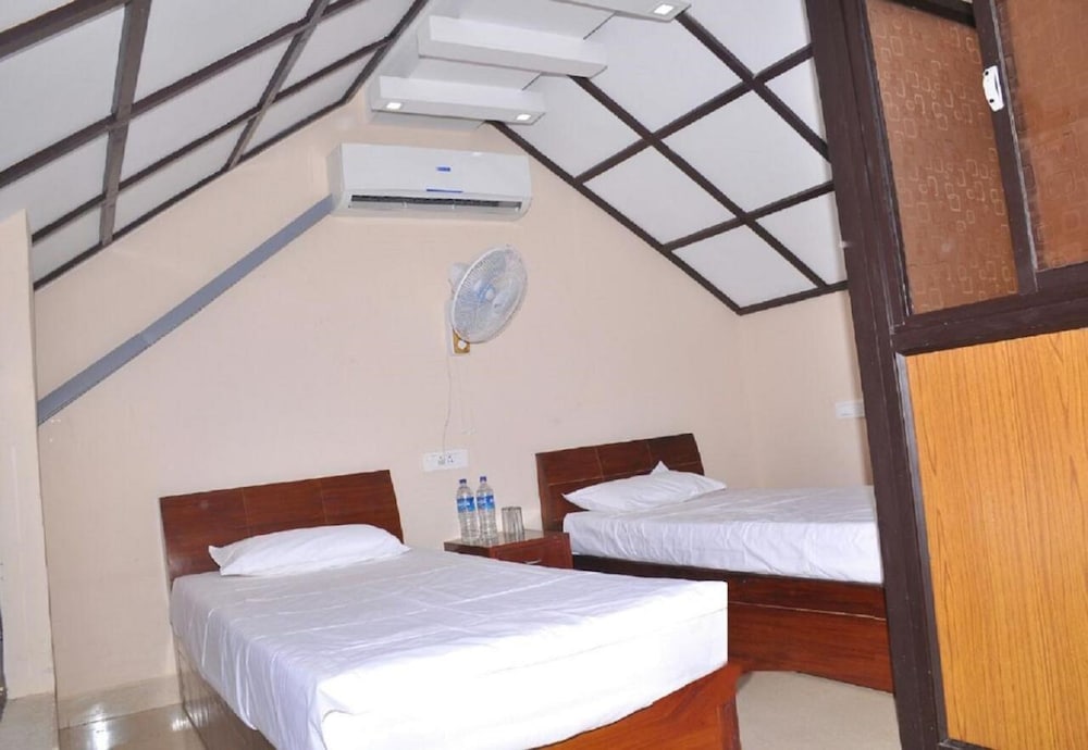 Deluxe Room - Photo 3