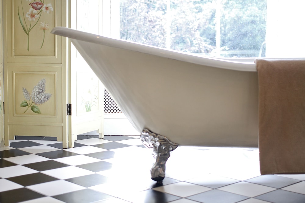 Heritage Period Style Room - Photo 9
