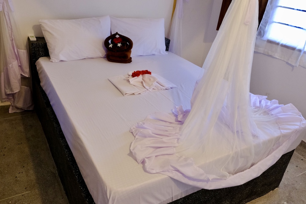 Family Apartment, 2 Bedrooms, Poolside