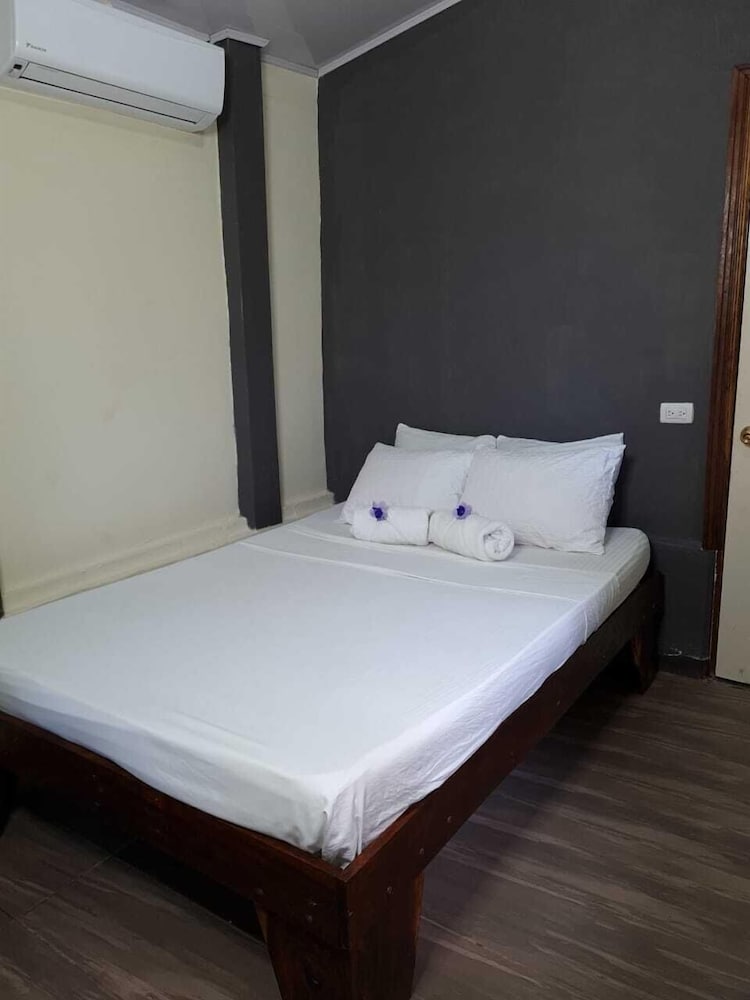 Basic Double Room, 1 Double Bed, Private Bathroom (6)