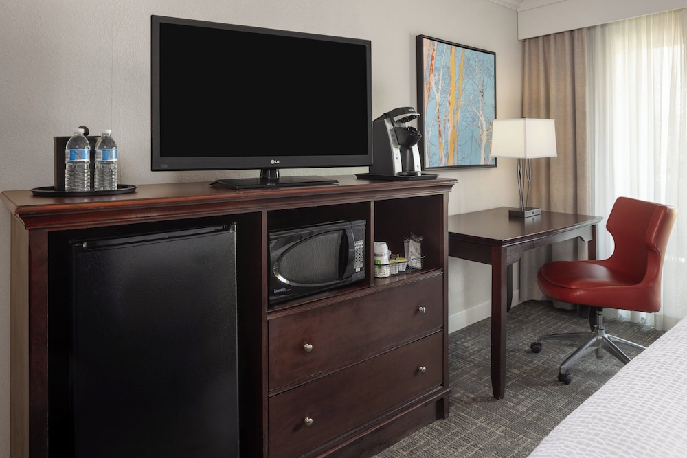 Premium Room, Multiple Beds, Balcony - Photo 1
