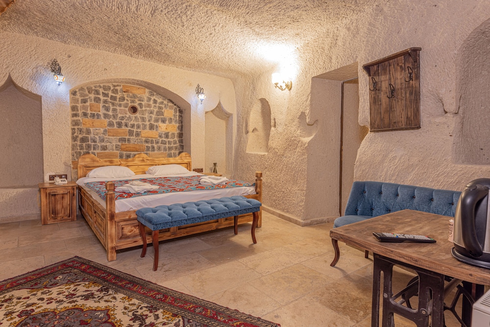 Deluxe Cave Room - Photo 5