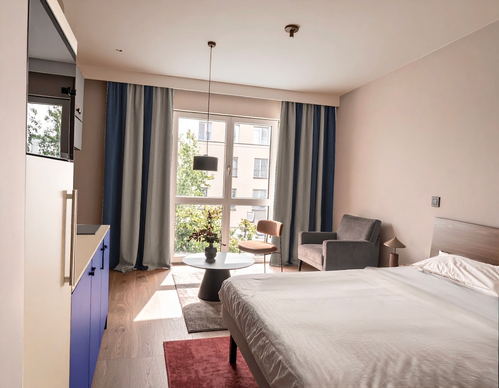 Classic Studio, 1 Queen Bed, Non Smoking