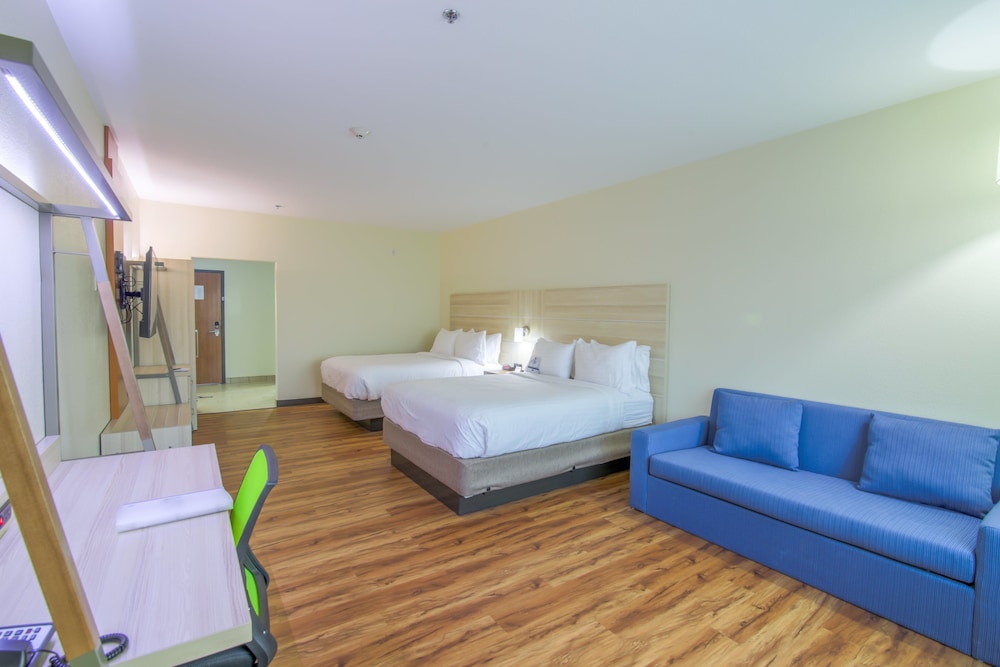 Suite, Multiple Beds