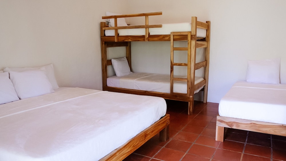 Family Villa, 1 King Bed and 3 Twin Beds photo 2