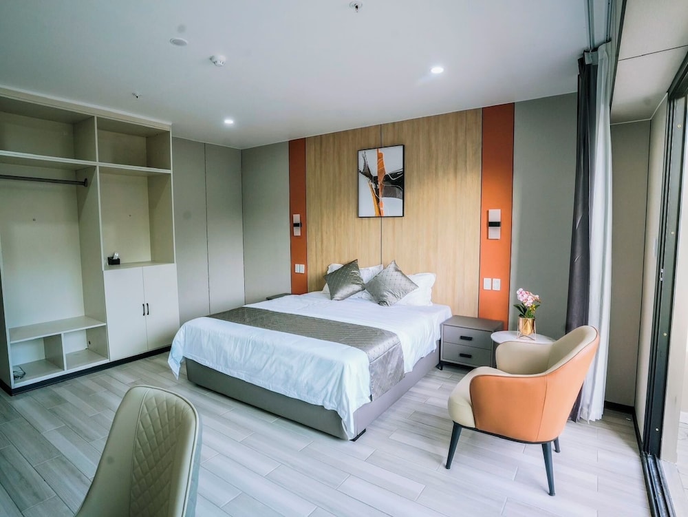 Deluxe Room, Balcony, Mountain View photo 1