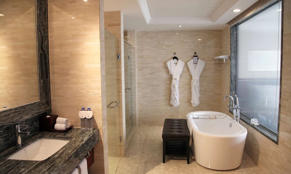 PRESIDENTIAL SUITE photo 2