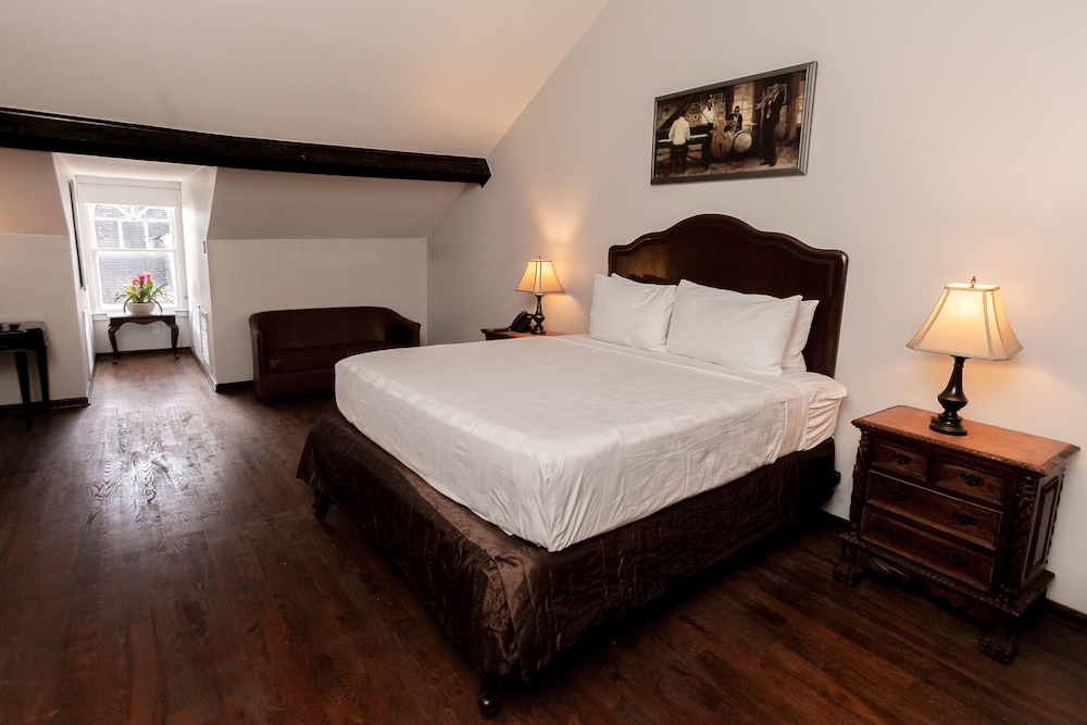 Premium Suite, 1 King Bed photo 1
