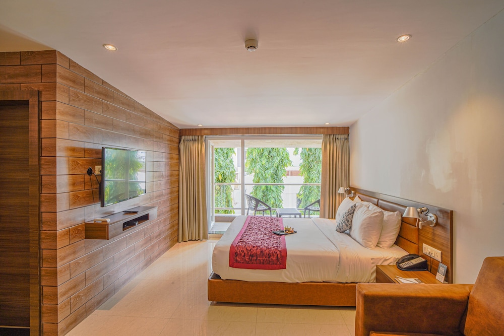 Winter Green Premium Garden View Room - Photo 4