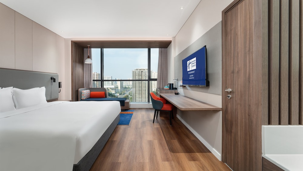 Room, 1 King Bed, Accessible - Photo 6