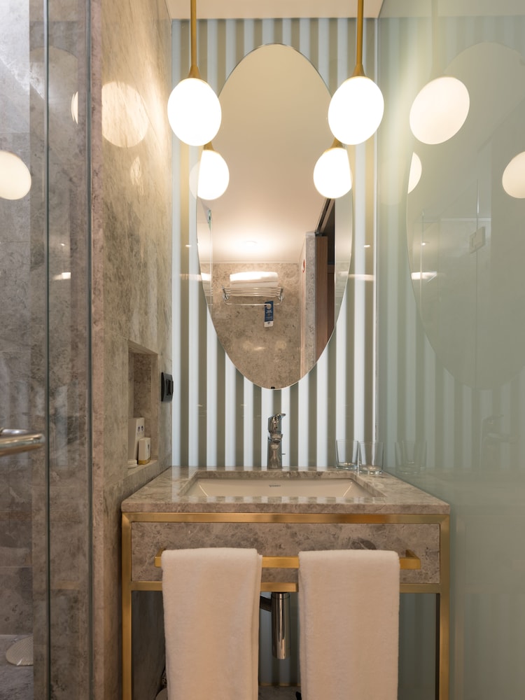 Superior Room, 1 Double or 2 Twin Beds, City View photo 3