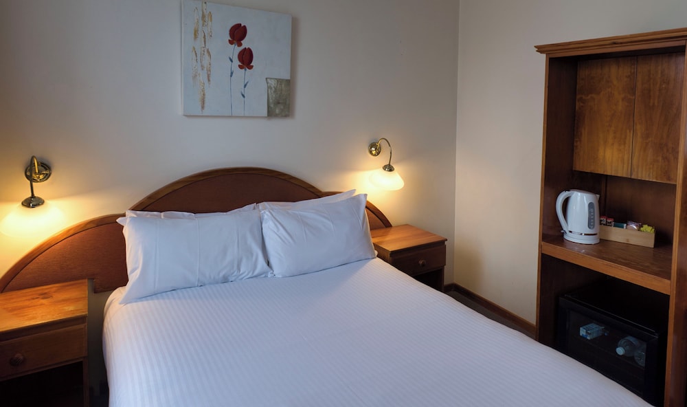 Classic Room, 1 Queen Bed - Photo 3
