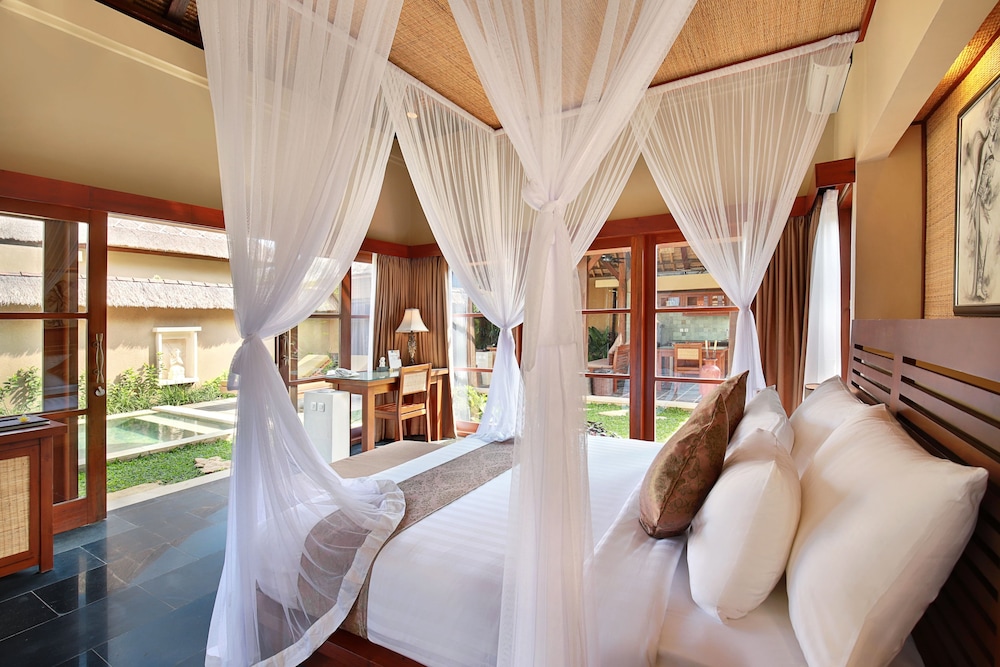 Three Bedroom Pool Villa (with Free Benefits) photo 3